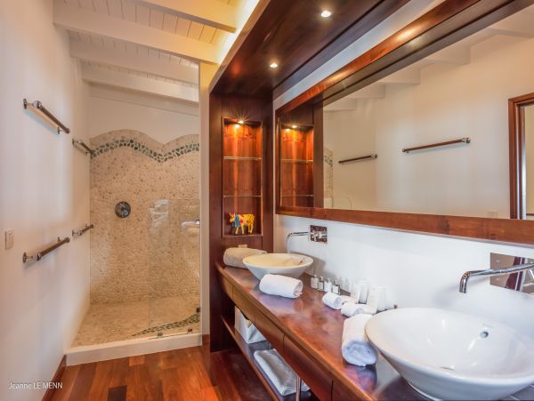 St. Barts Home 975556