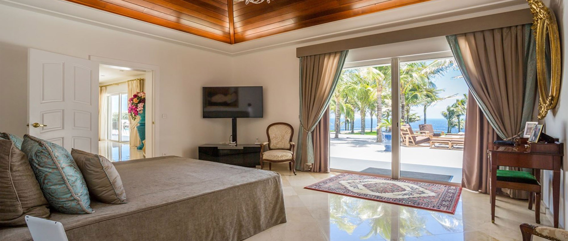 St. Barts Home 975573