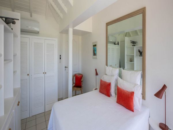 St. Barts Home 975574
