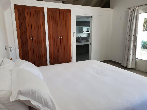 St. Barts Home 975582
