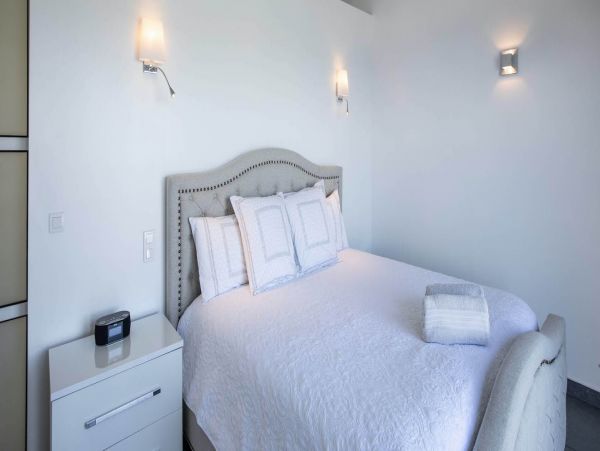 St. Barts Home 975585