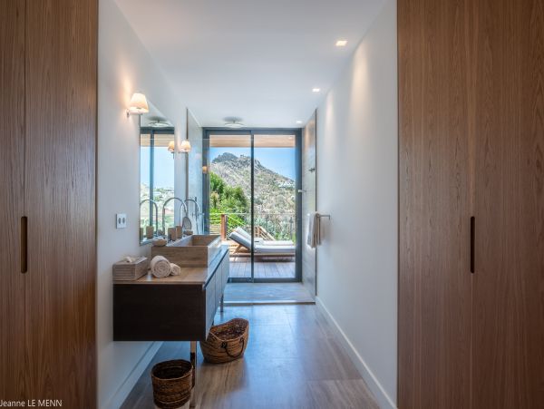 St. Barts Home 975586