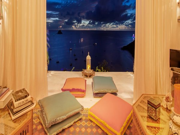 St. Barts Home 975590