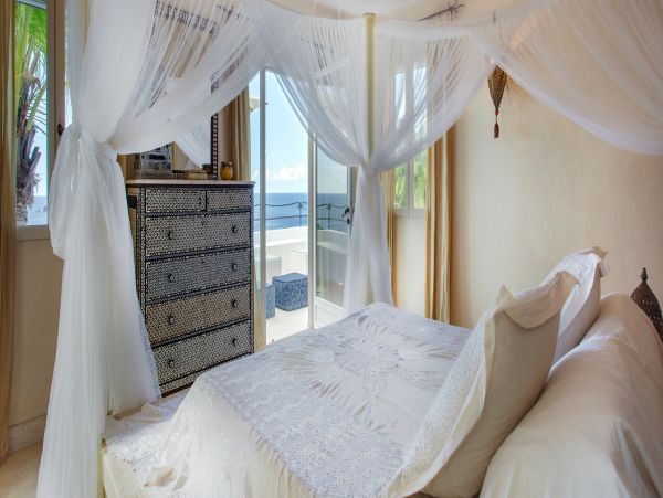 St. Barts Home 975590