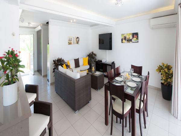 St. Barts Home 975592