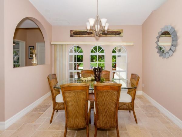 Cape Coral Home 975596