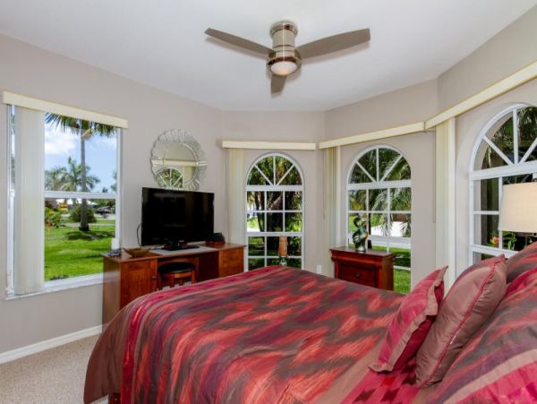 Cape Coral Home 975596