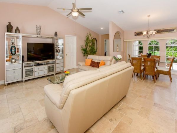 Cape Coral Home 975596
