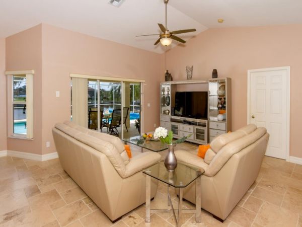 Cape Coral Home 975596