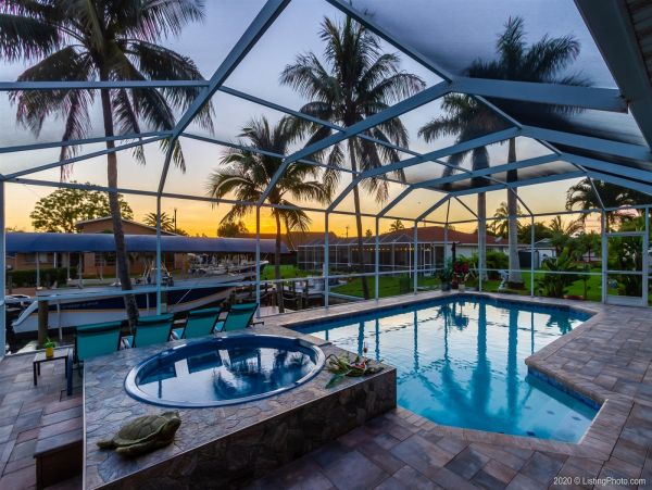 Cape Coral Home 975597