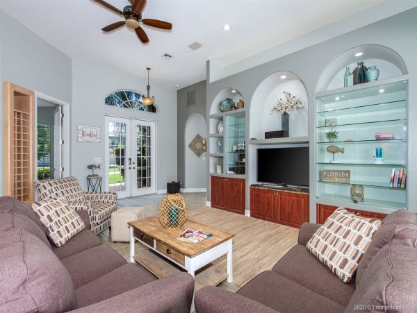 Cape Coral Home 975597