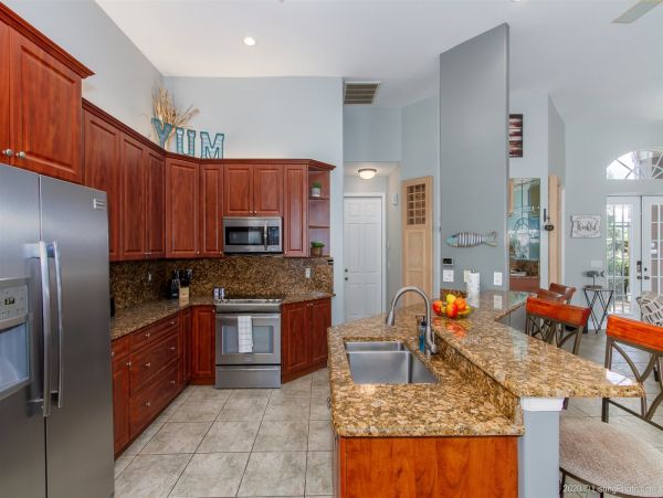 Cape Coral Home 975597