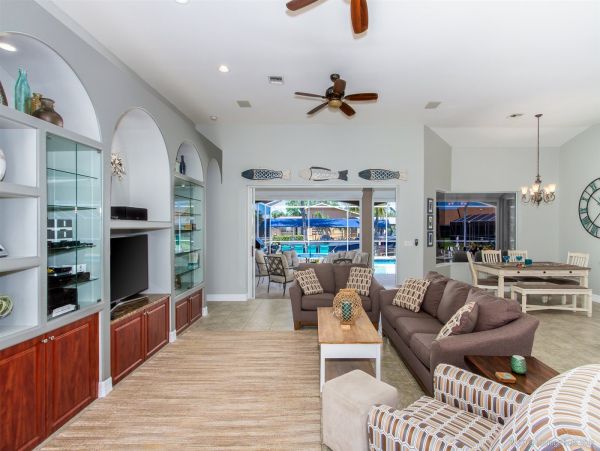 Cape Coral Home 975597
