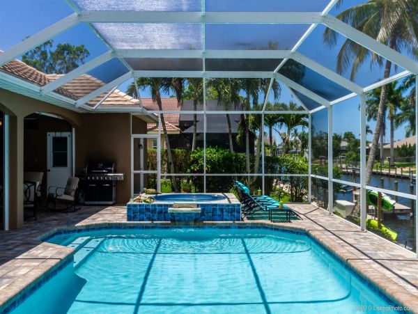 Cape Coral Home 975597