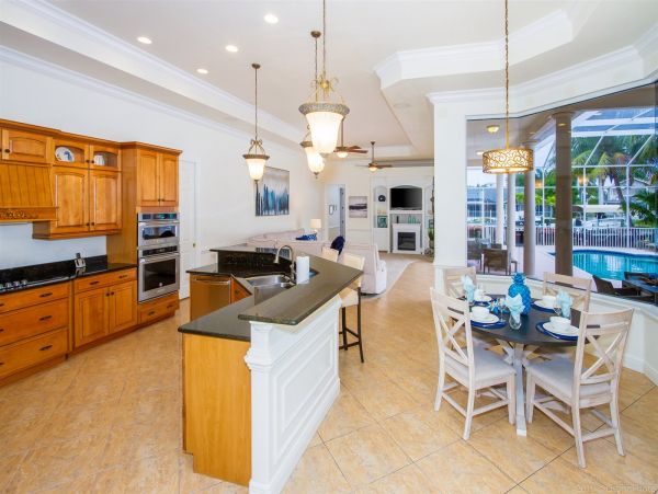 Cape Coral Home 975599