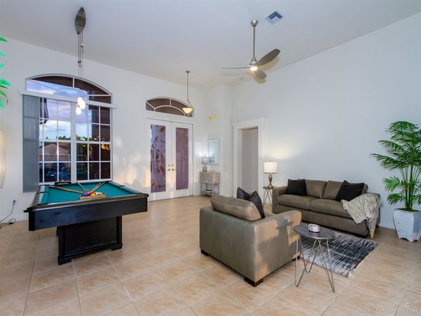 Cape Coral Home 975600