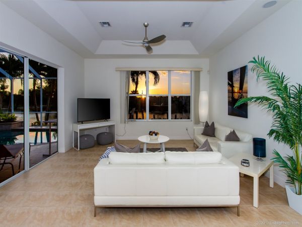 Cape Coral Home 975600