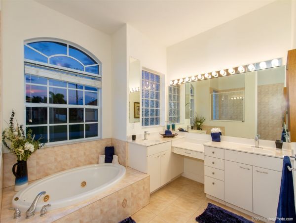 Cape Coral Home 975600