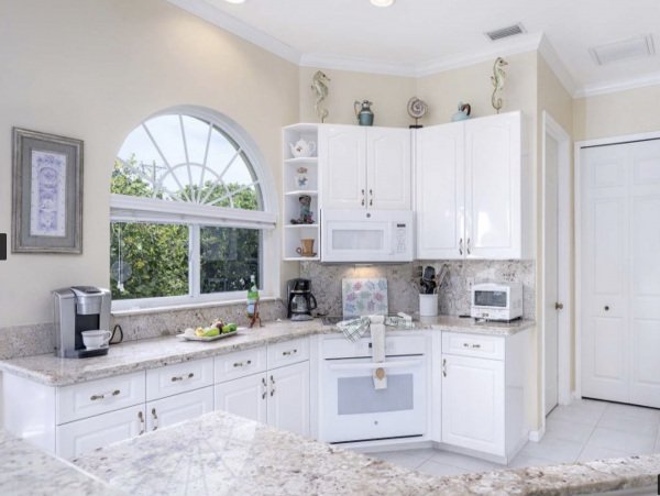 Cape Coral Delight Direct Access to Gulf of Mexico.