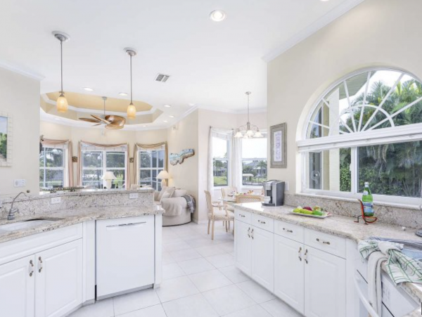 Cape Coral Delight Direct Access to Gulf of Mexico.