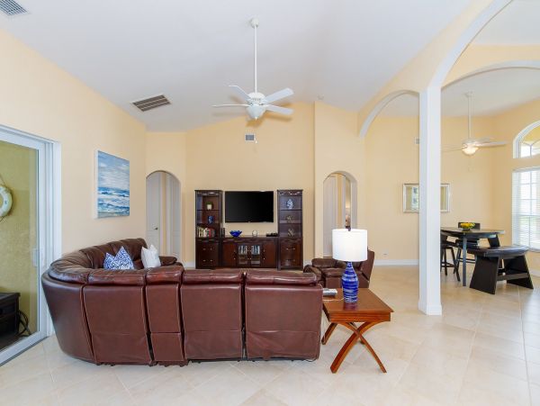 Cape Coral Home 975605