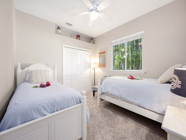 Beautiful Waterfront Home with Caged Pool in Cape Coral