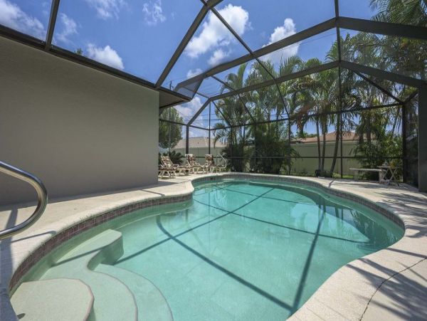 Three Bedroom Vacation Pool Home in Cape Coral Sleeps Six