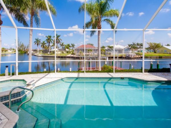 Beautiful Vacation Home in Cape Coral with Boat Dock