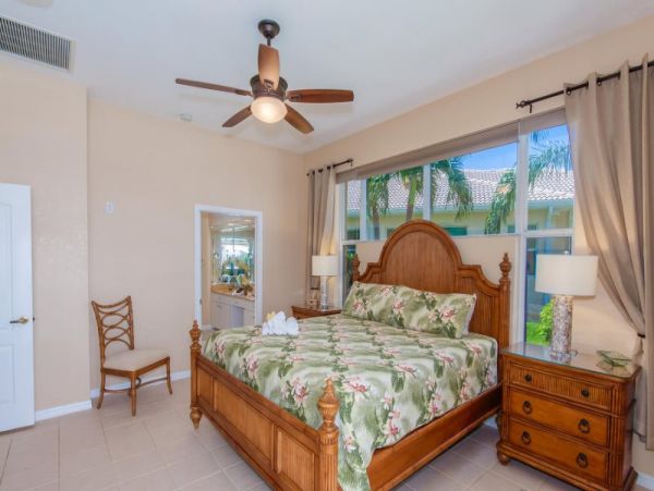 Beautiful Vacation Home in Cape Coral with Boat Dock
