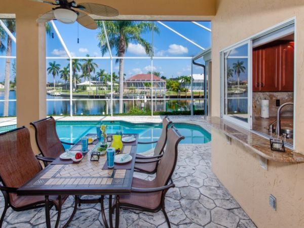 Beautiful Vacation Home in Cape Coral with Boat Dock