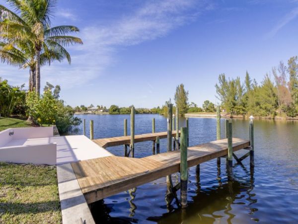 Cape Coral Home 975610