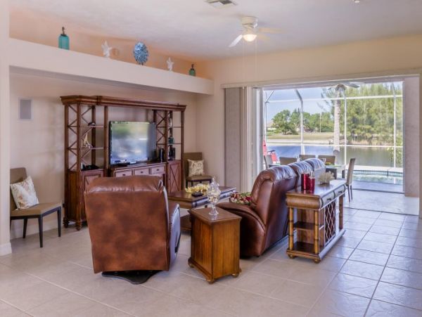 Cape Coral Home 975610