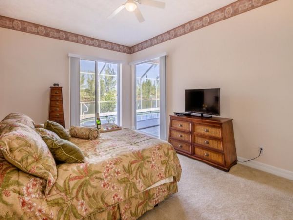 Cape Coral Home 975610