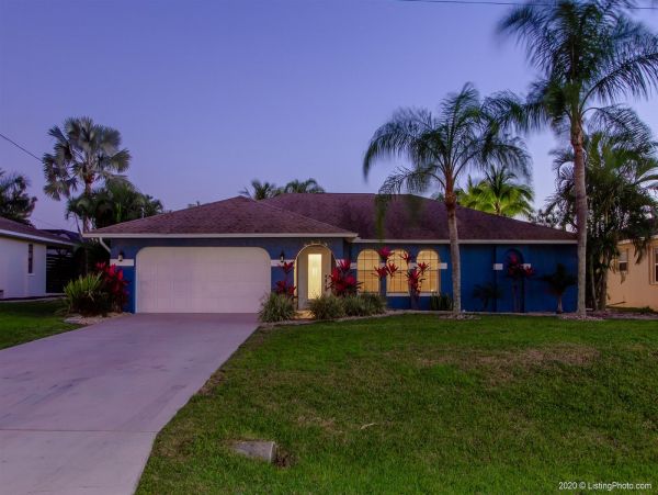 Cape Coral Vacation Home Three Bedroom