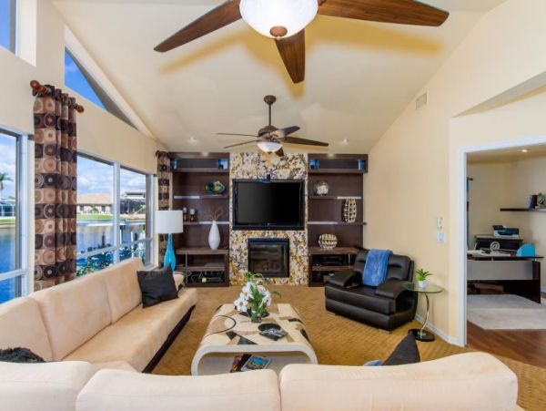 Cape Coral Home 975620