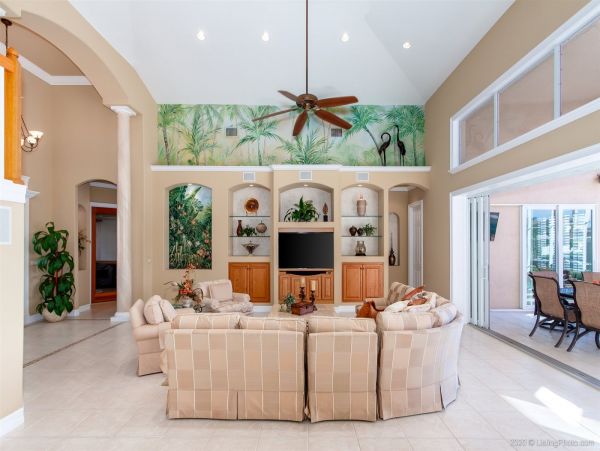 Cape Coral Home 975624