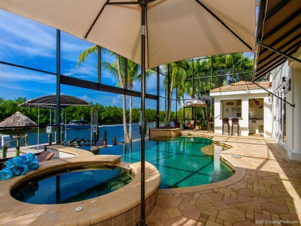 Cape Coral Home 975635