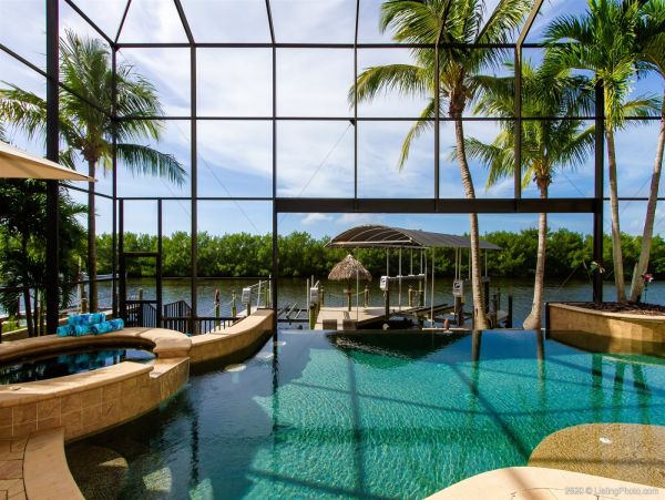 Cape Coral Home 975635