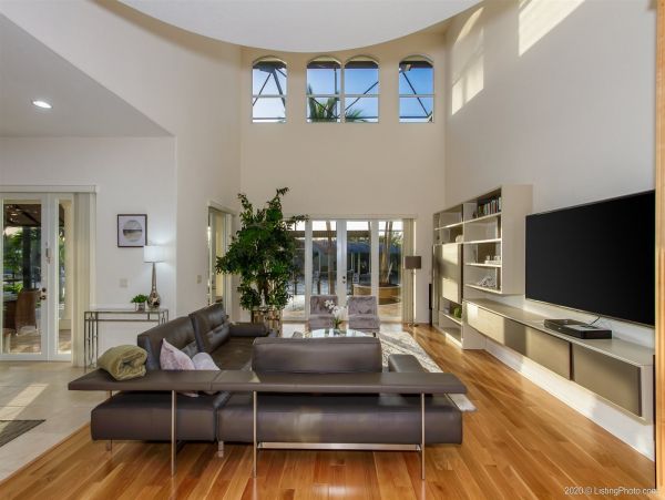 Cape Coral Home 975635