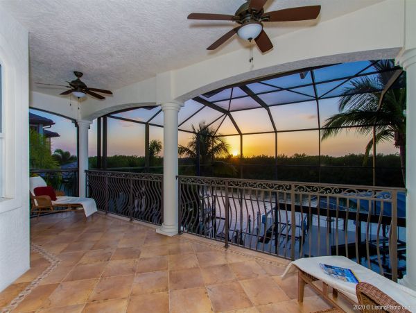 Cape Coral Home 975635