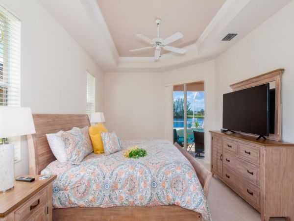 Cape Coral Home 975636