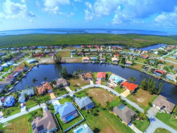 Cape Coral Home 975637