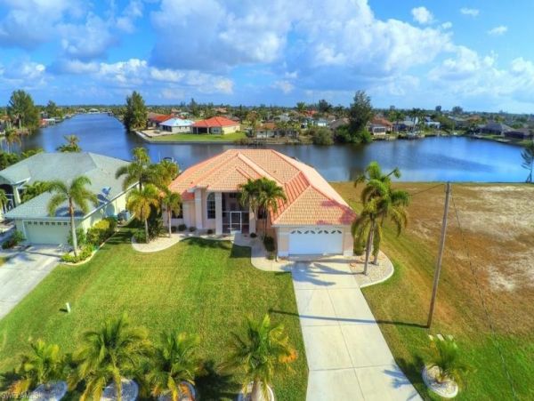 Cape Coral Home 975637