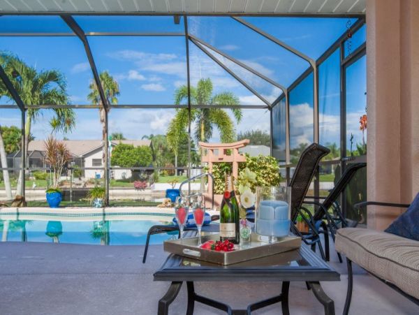 Cape Coral 3 Bedroom Vacation Pool Home Sleeps 6