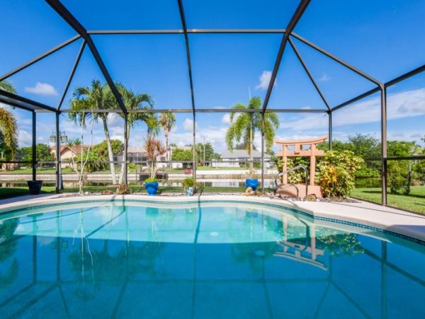 Cape Coral 3 Bedroom Vacation Pool Home Sleeps 6