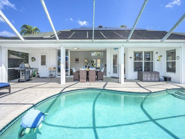 Cape Coral Vacation Pool Home Two Bedrooms Private Pools