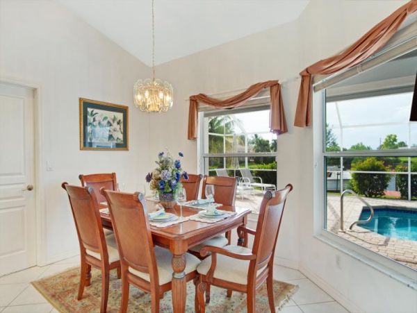 Cape Coral Home 975645