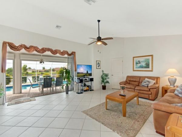 Cape Coral Home 975645