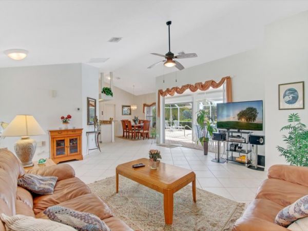 Cape Coral Home 975645