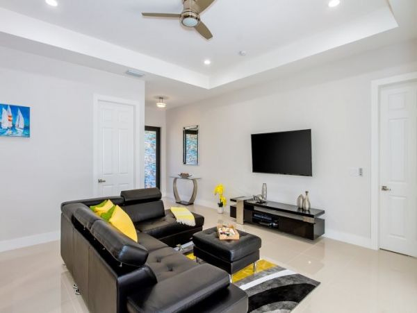Private Caged Pool Cape Coral Vacation Home Four Bedroom